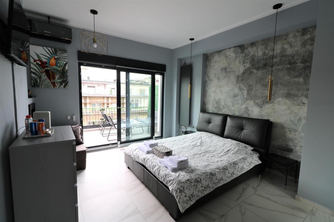 Deluxe Skyline Retreat Studio - Old Town Bucharest Exterior photo