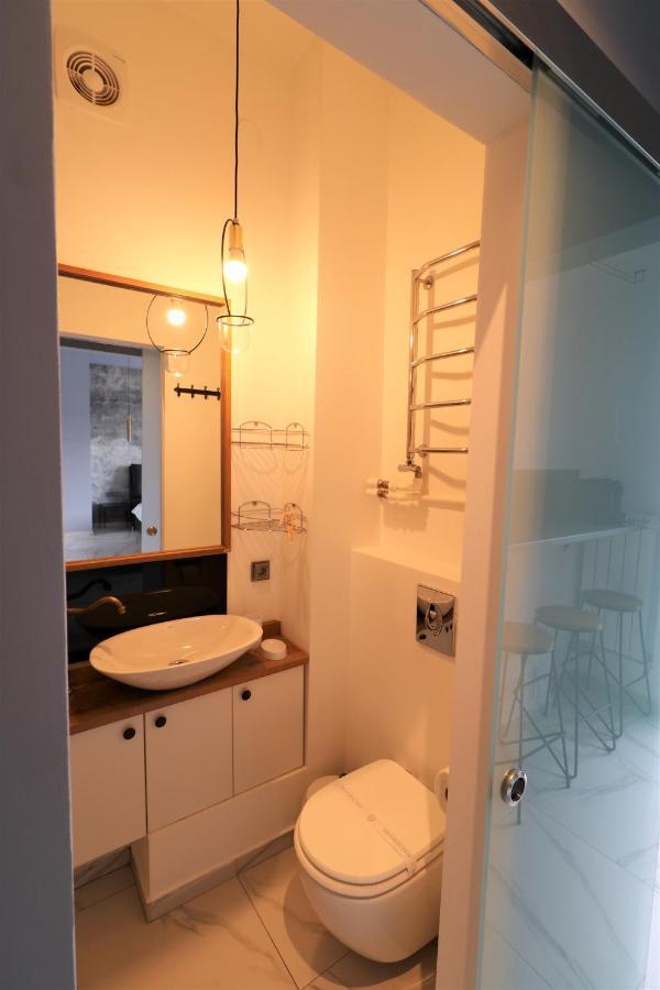 Deluxe Skyline Retreat Studio - Old Town Bucharest Exterior photo