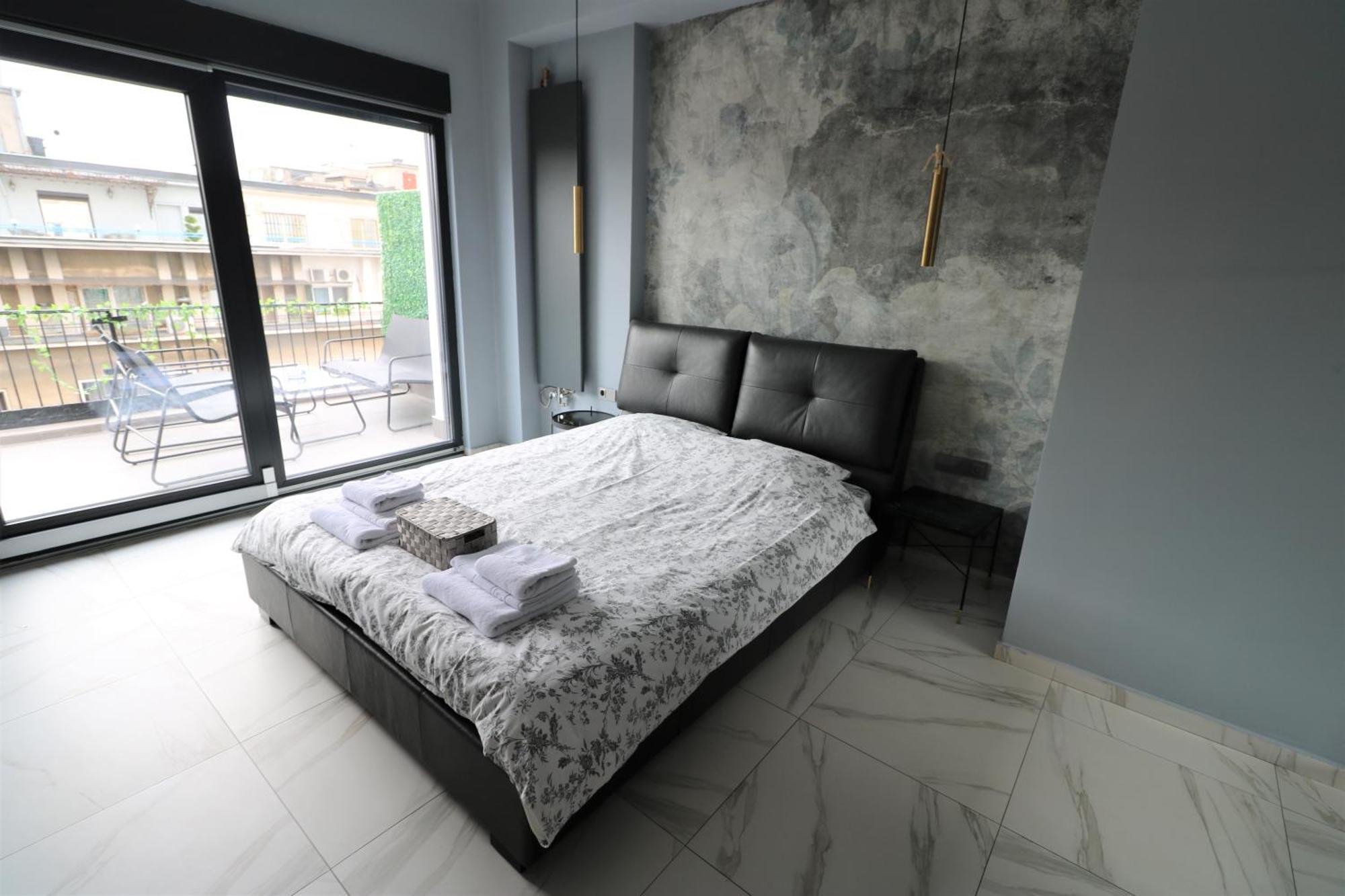 Deluxe Skyline Retreat Studio - Old Town Bucharest Exterior photo